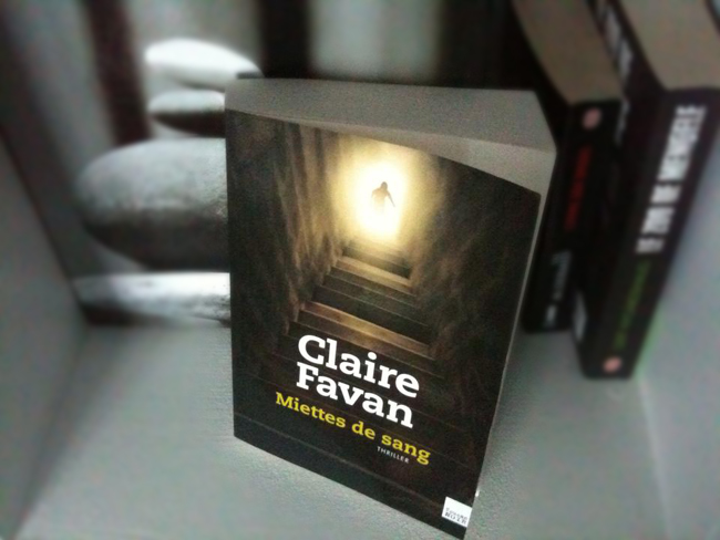 Suivez les miettes de sang avec Claire Favan … - Café Powell
